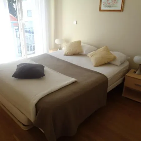 Appartement Arcachon, 1 Piece, 4 Personnes - Fr-1-374-13 *